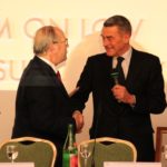 Da destra: il Ministro della Salute Ferruccio Fazio (a cui è stato conferito il premio internazionale G. B. Bietti) e avv. Giuseppe Castronovo, Presidente della IAPB Italia onlus (Roma, 15 dicembre 2010)